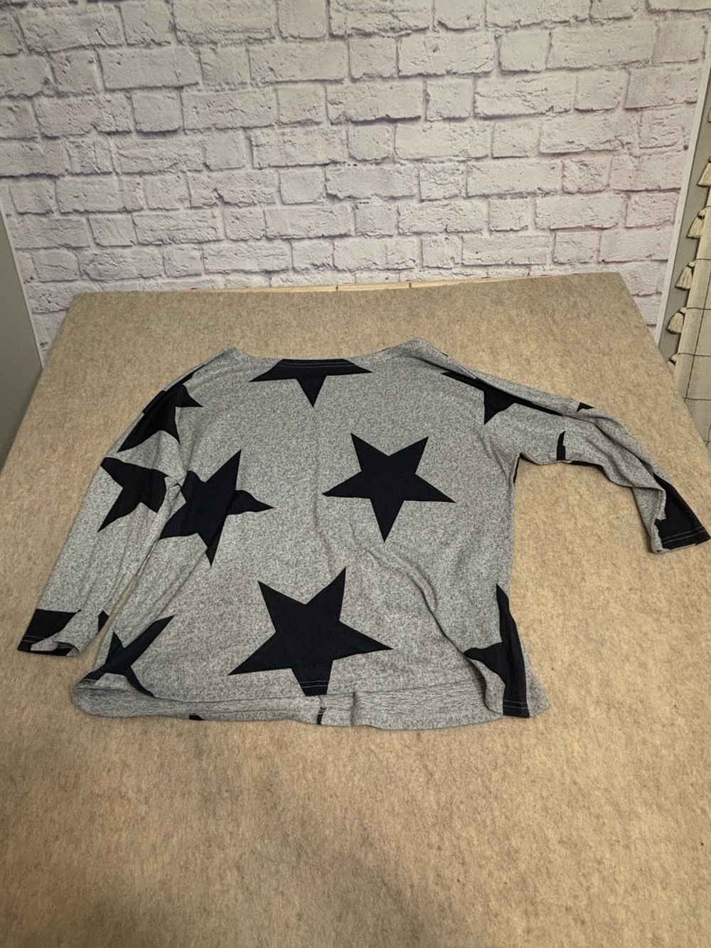 Grey Long Sleeve Star-Print Top